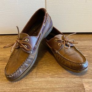 Chatham deck shoes - Eu 40 or Us womens 9